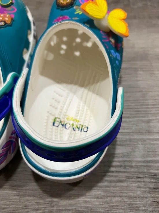 CROCS Disney Encanto size J2 - Picture 8 of 11
